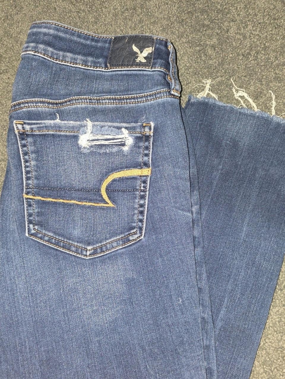 American Eagle Outfitters Women's Medium Blue Frayed Hem Flare Jeans